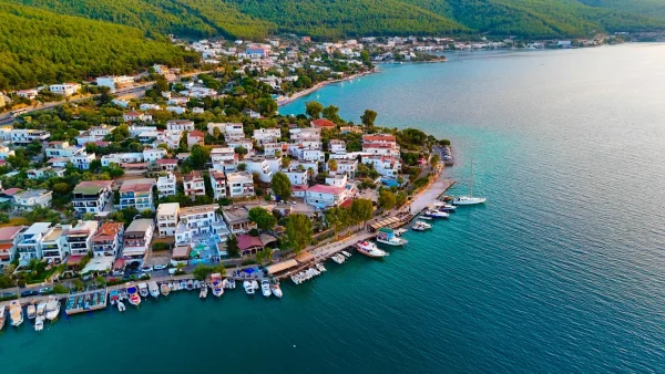 Datça’da Yaşamak: 2026 Off-Grid ve Kırsal Yaşam Rehberi