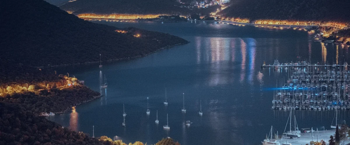 Kaş’ta Yaşamak: 2026 Off-Grid ve Kırsal Yaşam Rehberi