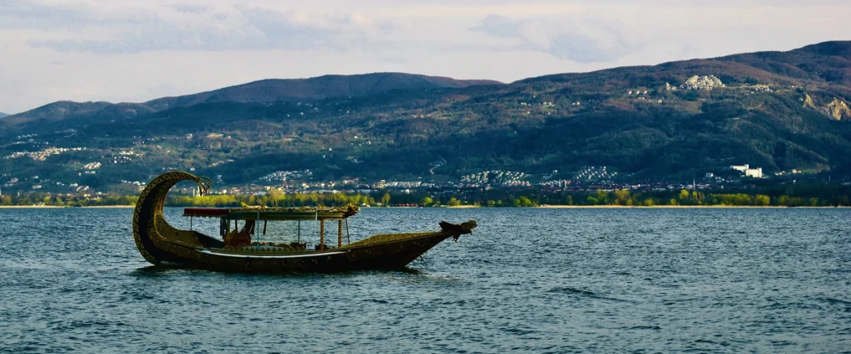 Sapanca Gölü: Nasıl Gidilir, Ziyaret Rehberi ve Pratik Bilgiler